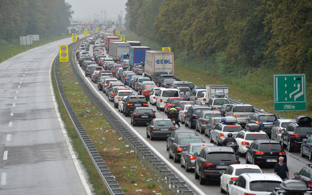 ЛЕТО КОБНО ЗА ВОЗАЧЕ: Пауза може да спречи трагедију 
